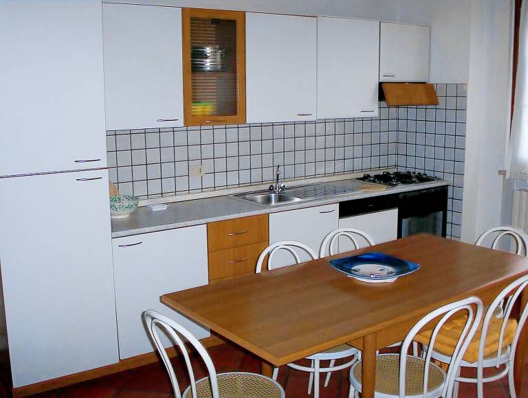 Holiday apartment with 2 rooms for 6 persons — photo 2