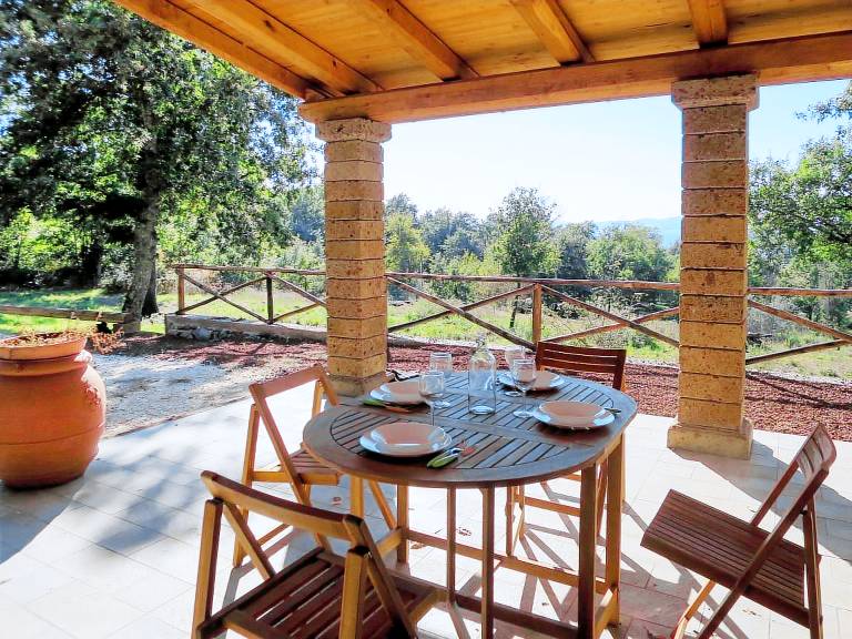 Holiday apartment with barbeque, garden & pool | Lake view | Pet-friendly — photo 3