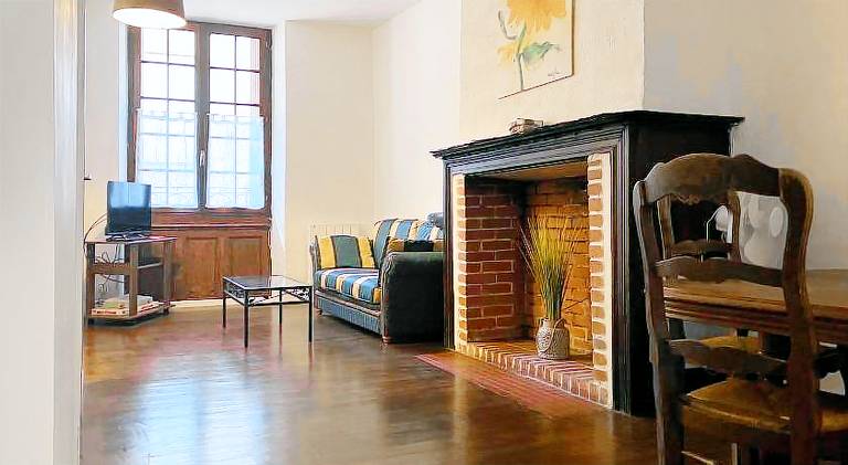 Holiday apartment with 2 rooms for 4 persons in Marvejols