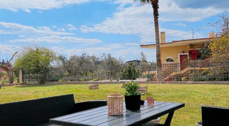 Beautiful rental apartment with yard, grill & patio | Dogs allowed in Eretria