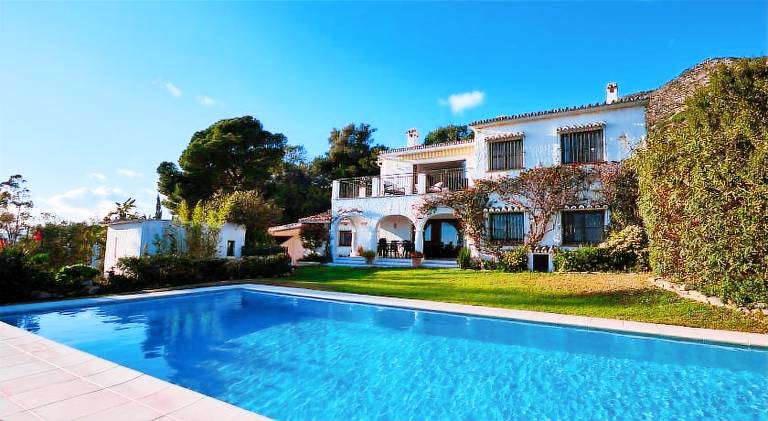 Fully equipped villa with private pool, barbecue & garden | Dogs allowed in Mijas