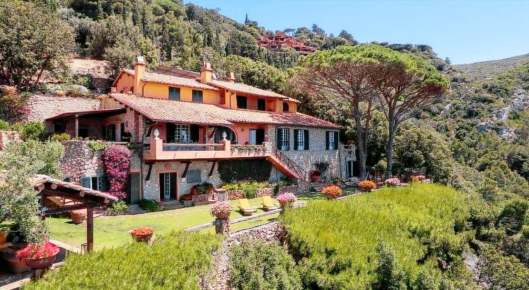 Villa with pool, garden & barbeque in Monte Argentario