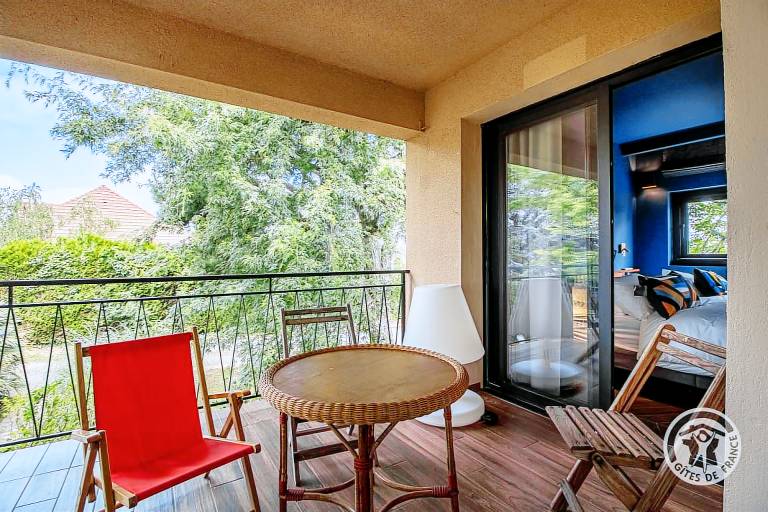 Gite with grill, terrace & yard | Pets allowed — photo 5
