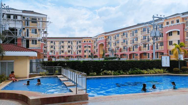 Condo  Diamond Village