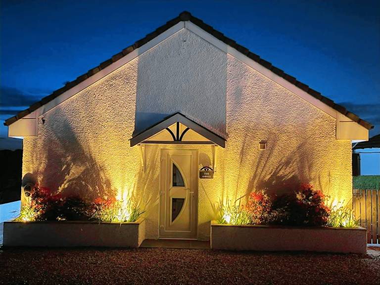 House with barbecue & yard | Mountain view in Ulverston