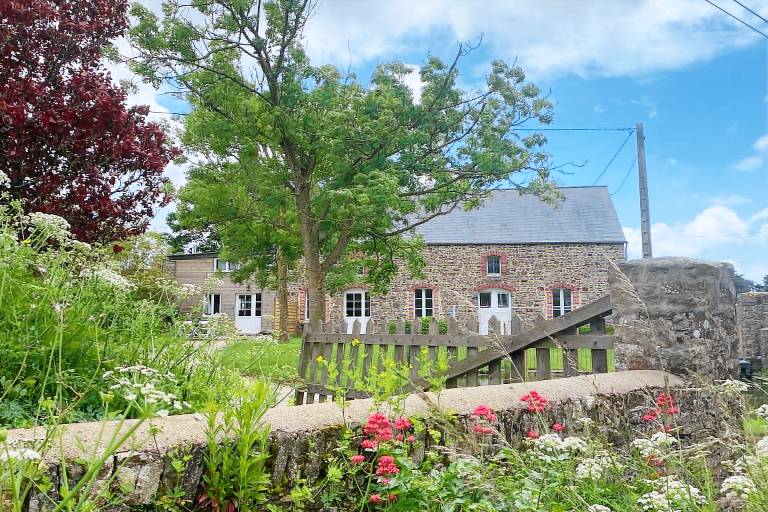 House Denneville