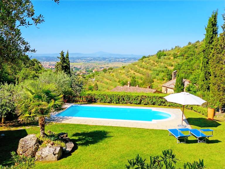 Vacation home with garden, patio & BBQ | Nature view — photo 2