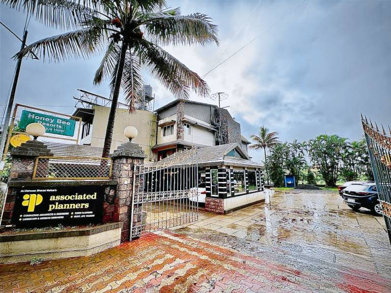 Honeybee Resort in Khandala