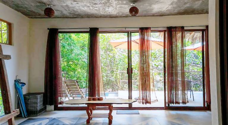 Vacation home with pool — photo 2