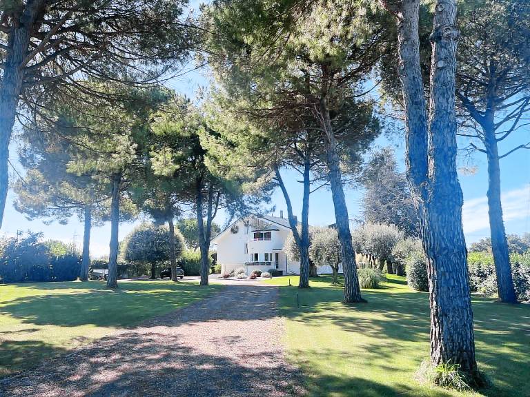 Fully equipped villa with patio, grill & private pool | Panoramic view | Dogs allowed — photo 3
