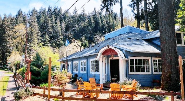 Westfir Lodge & Mountain Market