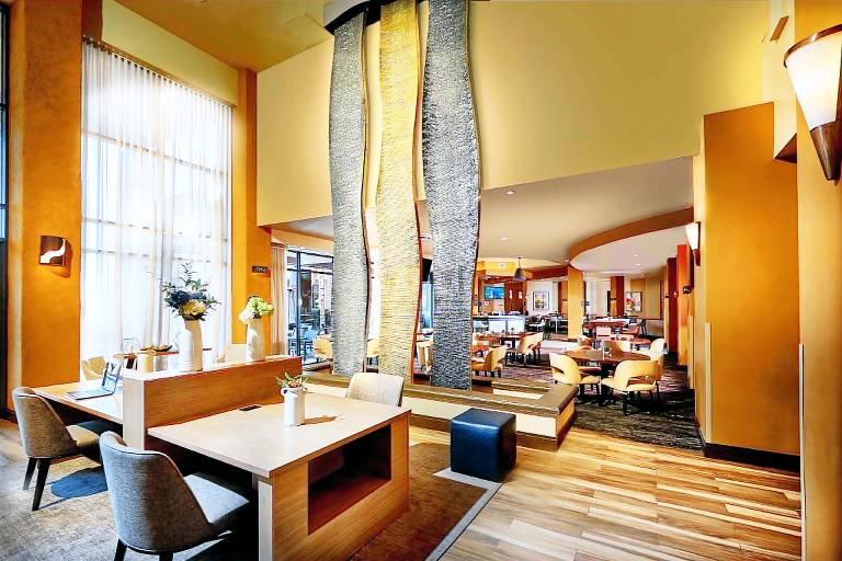 Embassy Suites by Hilton Phoenix Scottsdale — photo 3
