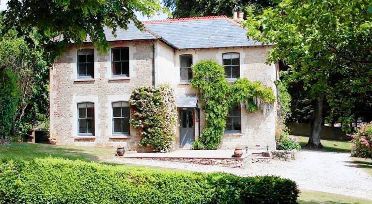 Vacation home with 5 rooms for 12 persons in Cirencester