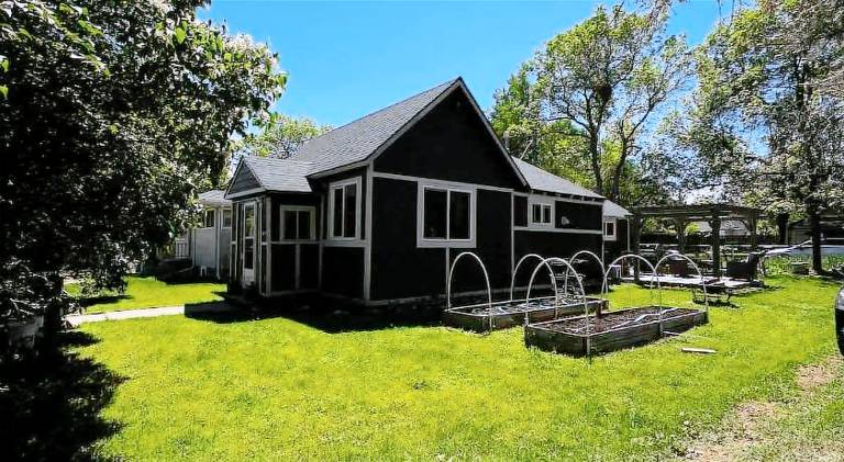 Fully equipped house with terrace, BBQ & garden | Good for workation | Pets allowed in Bozeman, MT