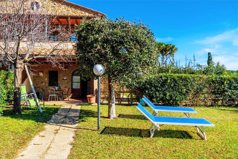 Apartment 'Villa Rosanna' with Private Terrace, Private Garden and Air Conditioning — photo 2