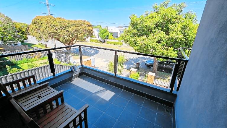 House  Dandenong