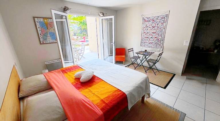 Holiday apartment with pool in Vaison-la-Romaine