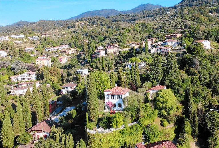 Villa with barbeque, garden & patio | Panoramic view — photo 5