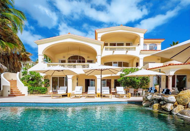 465 m&sup2; Villa