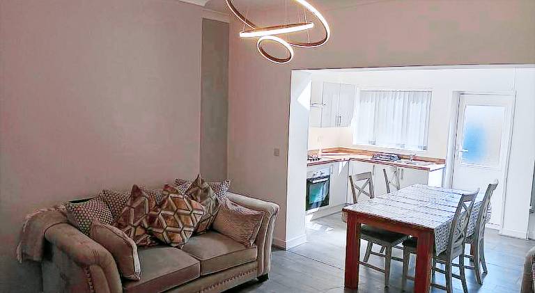 1100 m&sup2; Ferienhaus