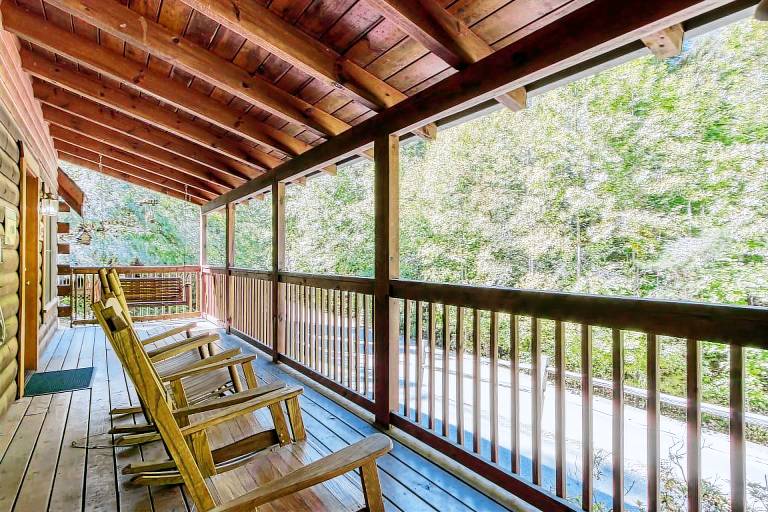 Child-friendly cabin with grill, pool & terrace | Mountain view | Pets are welcome — photo 3