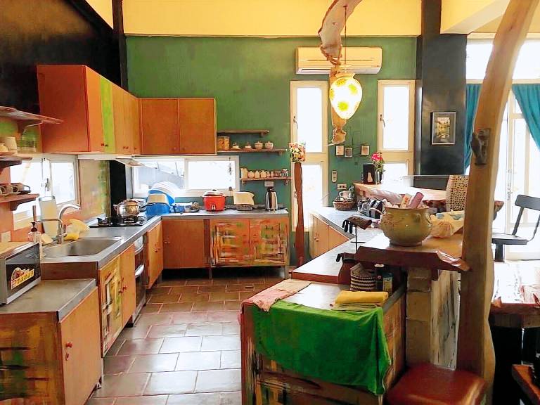 House with grill & garden | Suitable for remote work | Pets are welcome — photo 4