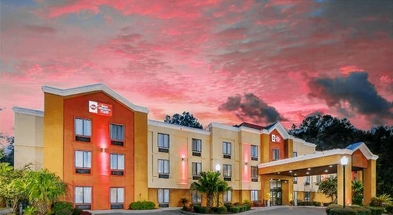 Best Western Plus Richmond Hill Inn in Richmond Hill, GA