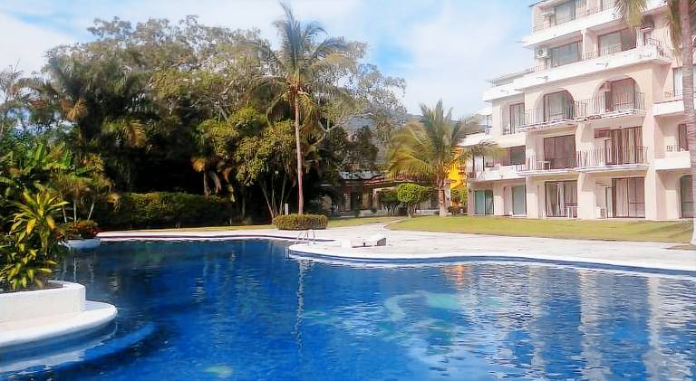 Habitaciones con bano privado en Departamento compartido en Club Santiago Manzanillo