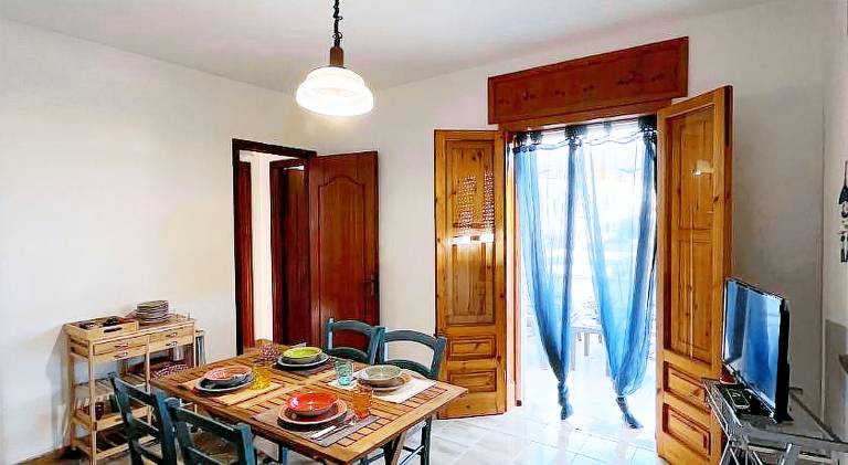 Apartment with 2 rooms for 4 persons — photo 2