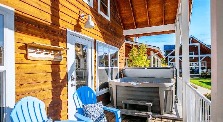 Vacation home with jacuzzi | Pets allowed — photo 4