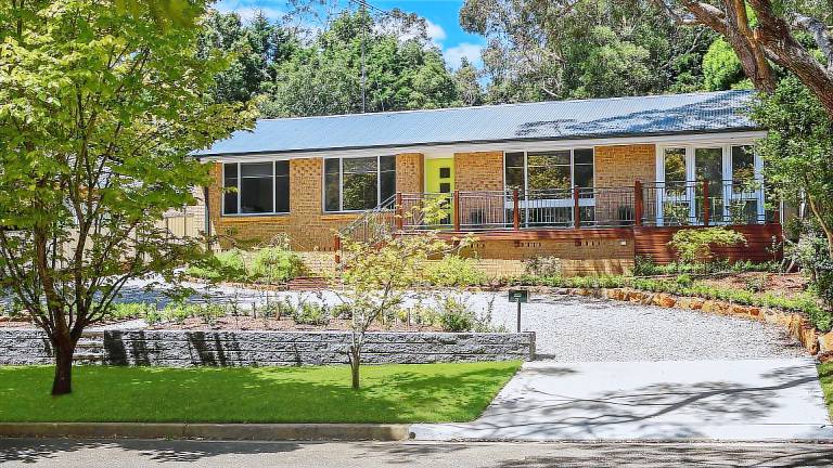 House  Leura