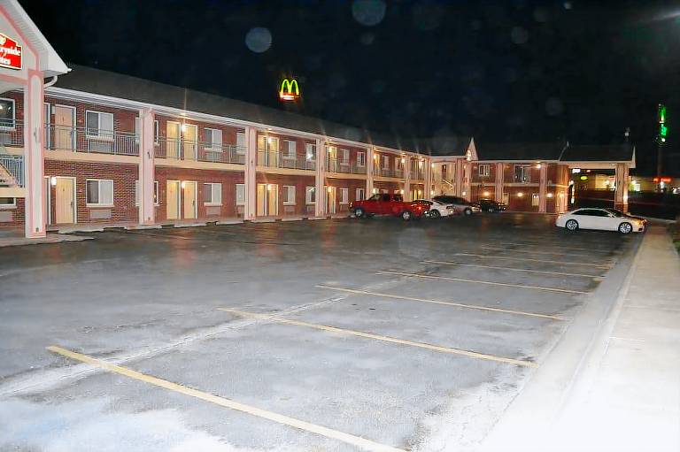 Countryside Suites