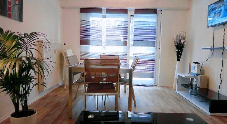Holiday apartment with patio — photo 3