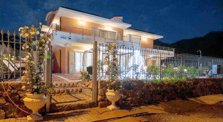 Child-friendly spacious villa with pool, yard & terrace | Dogs allowed — photo 5