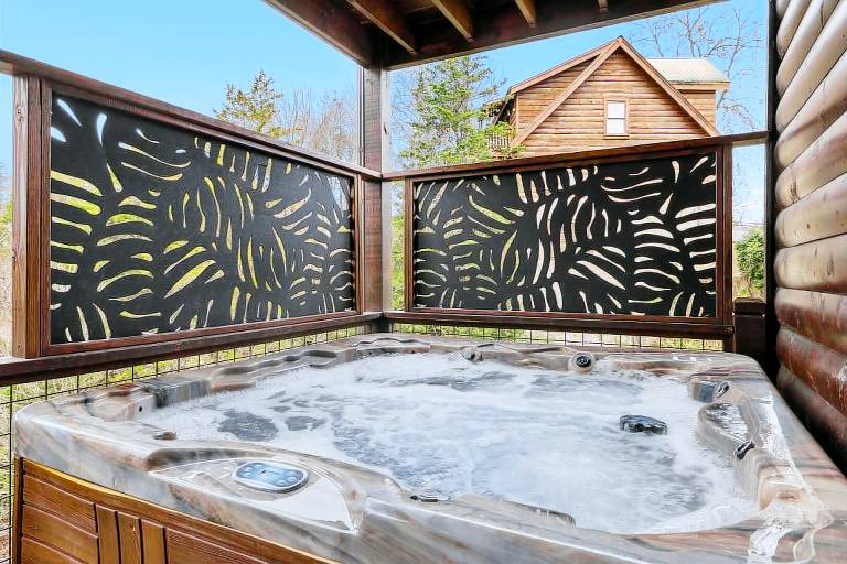 3 Little Bears: Experience Luxury Just Minutes from Top Attractions – Private Indoor Pool, Hot Tub — photo 3