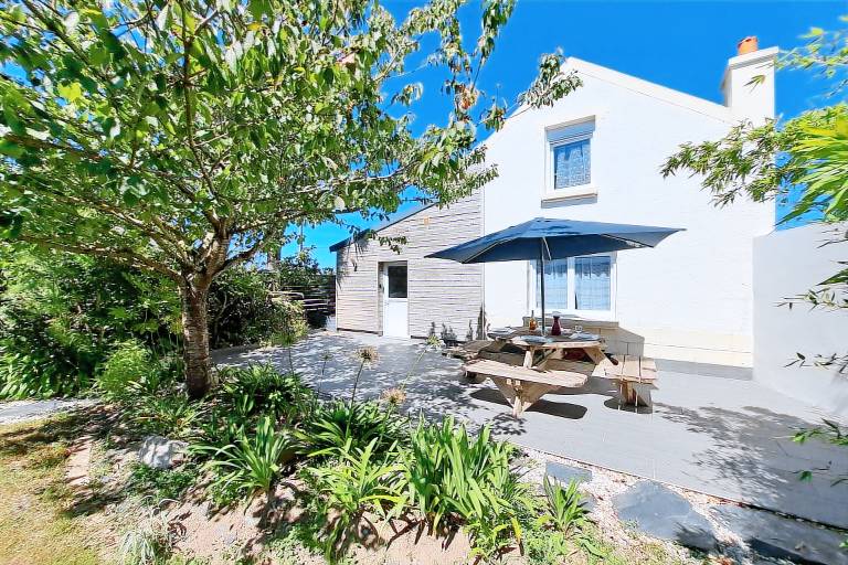 Fully equipped house with patio, barbecue & yard | Close to the beach | Pets allowed — photo 5