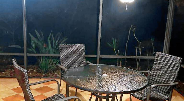 Vacation home with pool | Pets allowed — photo 3