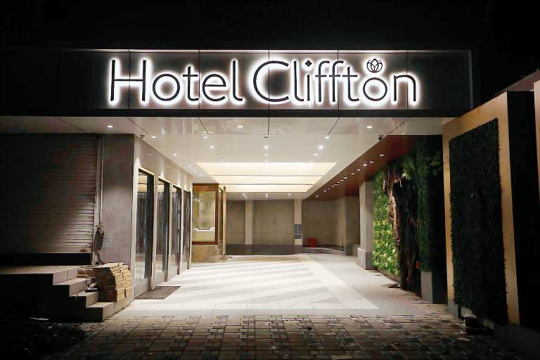 Hotel cliffton