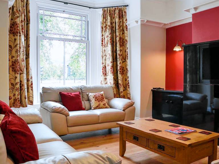 Children-friendly cottage with barbeque & yard | Dogs allowed — photo 2