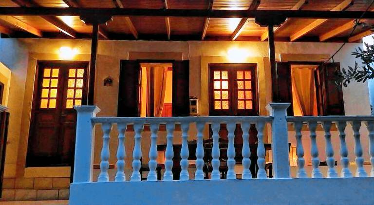 Nice apartment with patio | Dogs allowed in Rhodes