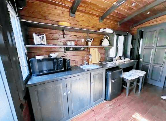 Tent with 1 room for 2 persons — photo 3