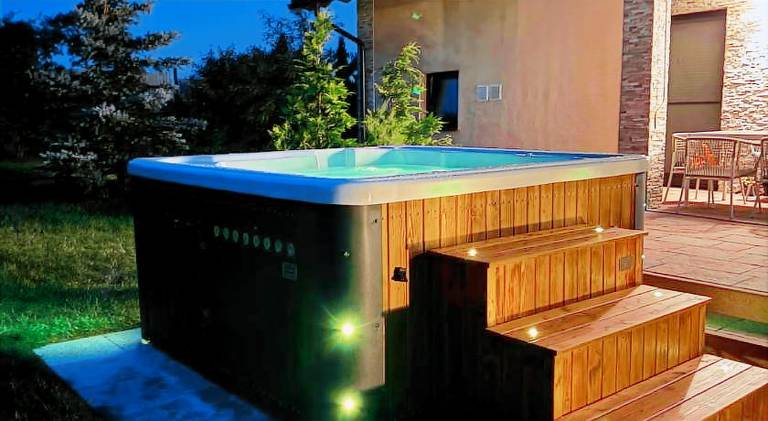 Villa with jacuzzi | Pets are welcome — photo 3