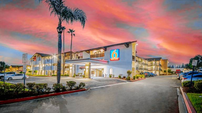 Studio 6 Ontario, CA - Convention Center Airport in Ontario, CA
