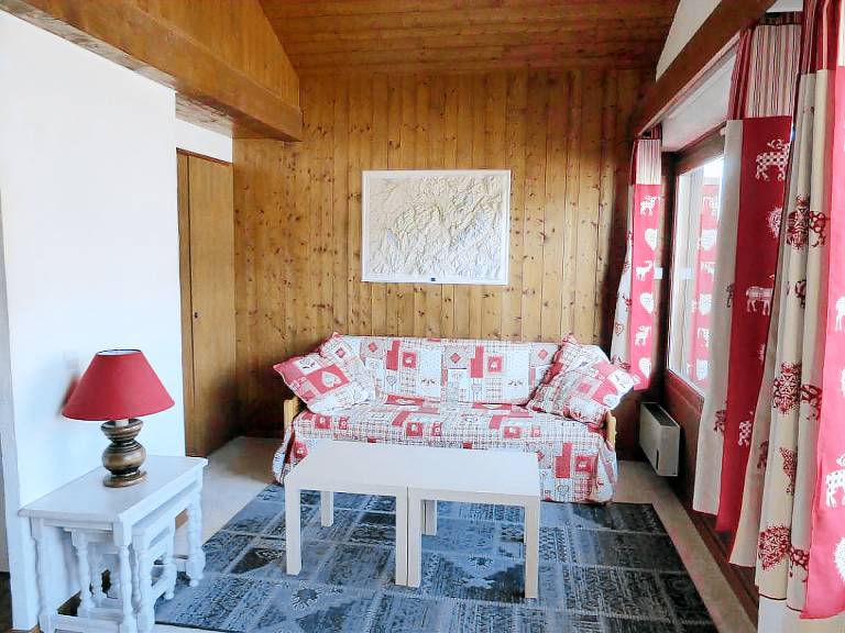Holiday apartment with 1 room for 6 persons in Combloux