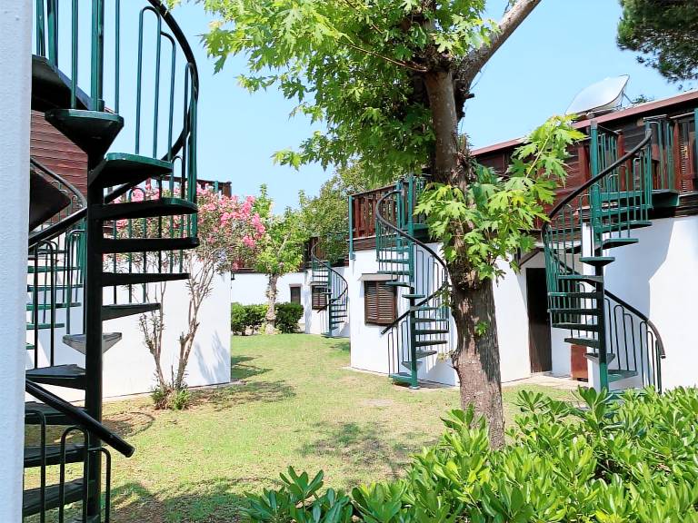 House with terrace, garden & pool — photo 2