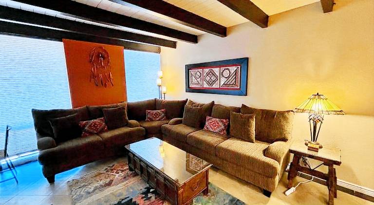 Apartment with pool in Scottsdale, AZ