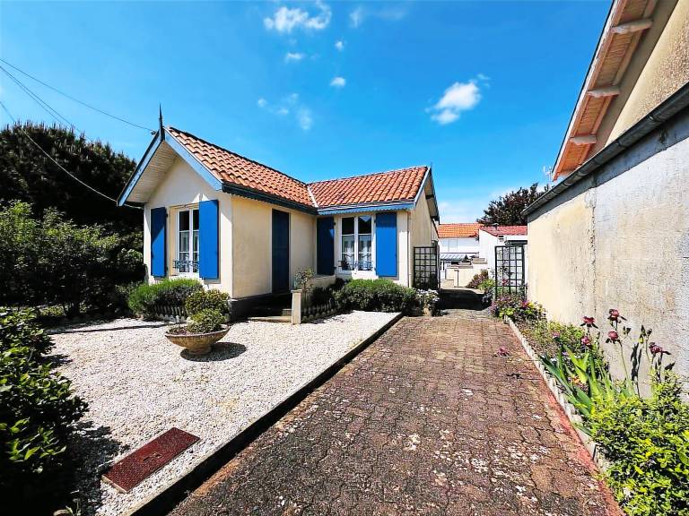 Charming Holiday Home in Fouras - North Beach — photo 2