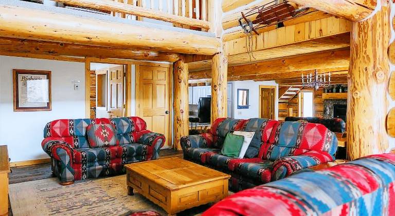 House with barbecue, hot tub & terrace in Silverthorne, CO
