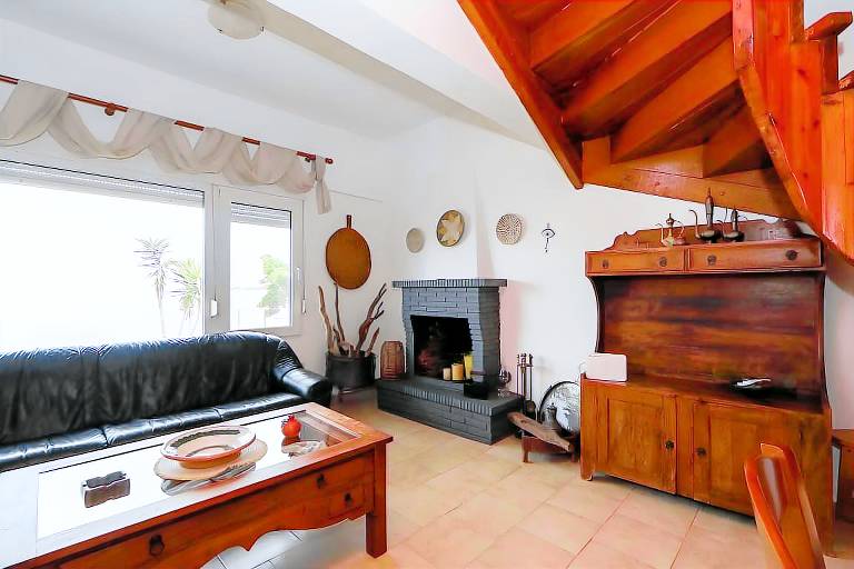 Vacation home with yard in Sithonia