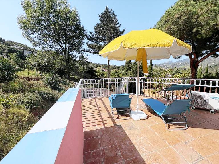 Apartment with barbeque & garden | Mountain view in Capoliveri